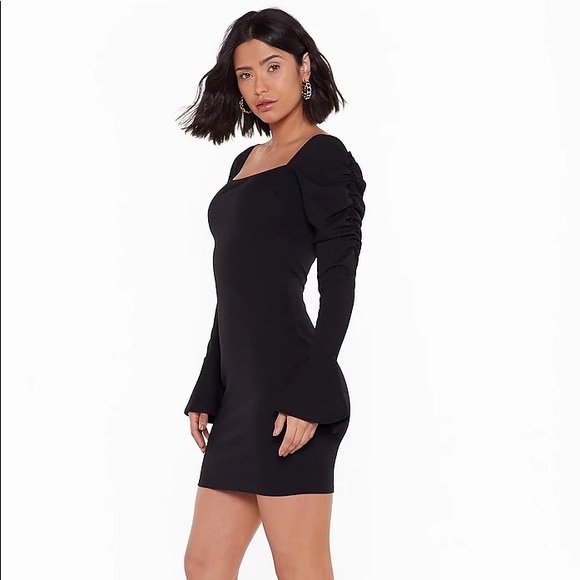 NWT💃🏻Red Ruched Mini Dress - Picture 3 of 6